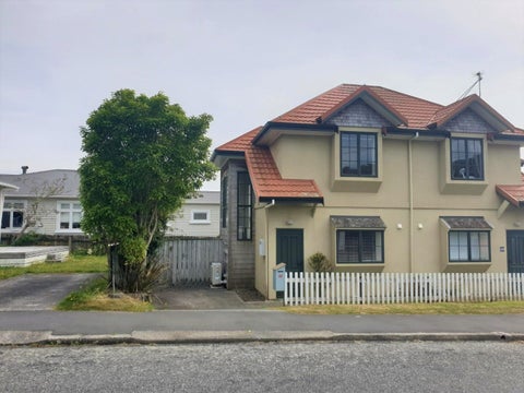 32 Firth Terrace, Karori, Wellington