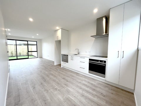 4/12 Enderby Drive, Te Atatu Peninsula, Auckland