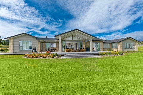 1162 Weranui Road, Silverdale