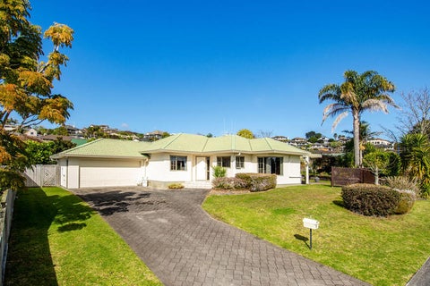 8 Amberley Crescent, Bethlehem, Tauranga