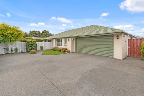 25 Villa Grove, Ilam, Christchurch