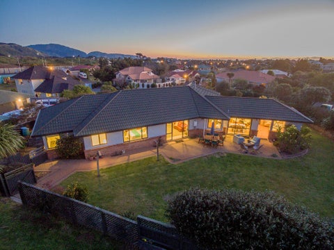 10 Bearing West Court, Paraparaumu