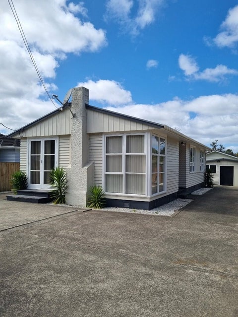 8 Birdwood Road, Swanson, Auckland