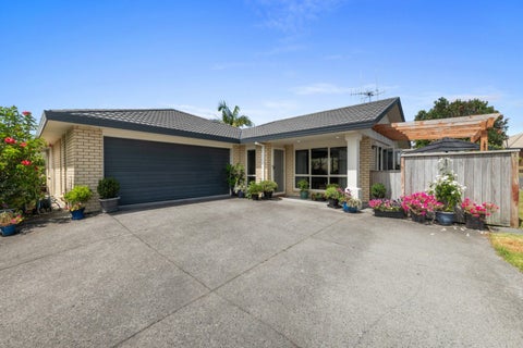 7 Stableford Drive, Pyes Pa, Tauranga