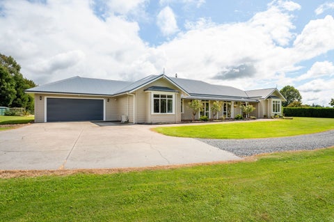 15 Twin Oaks Drive, Tamahere, Hamilton
