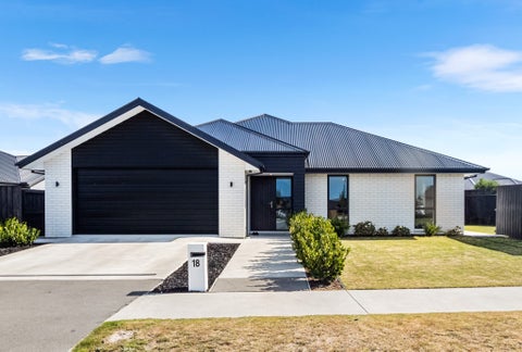 18 Whitehorn Drive, Lincoln, Lincoln