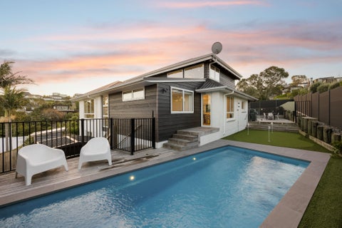 34 Parr Terrace, Castor Bay, Auckland