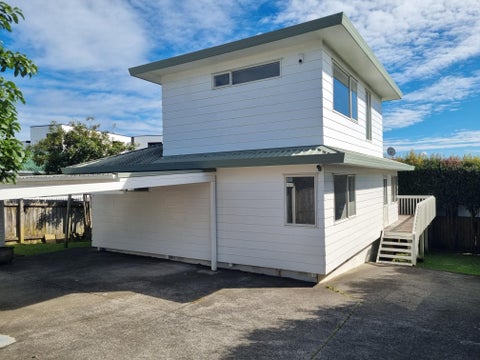 2/74 College Road, Northcote, Auckland