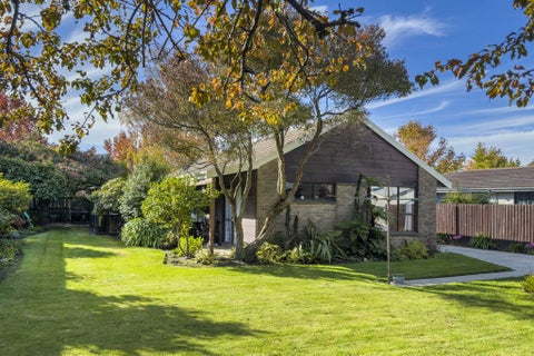 76 Solomon Avenue, Redwood, Christchurch