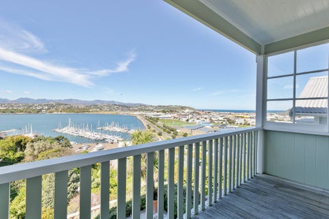 111 Overtoun Terrace, Hataitai, Wellington