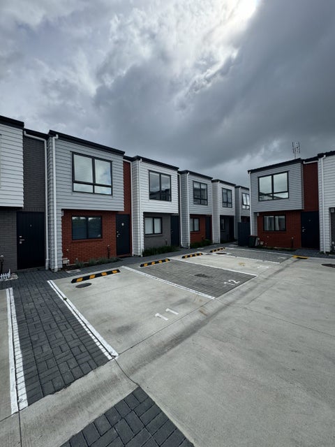 10/5 Hikurangi Street, Te Atatu Peninsula, Auckland