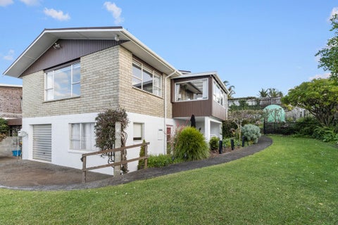 6 Julian Place, Westown, New Plymouth