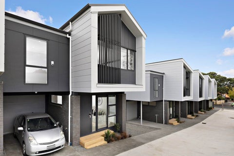8/20 Mountain Road, Mount Wellington, Auckland