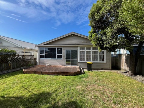 21 Puru Crescent, Lyall Bay, Wellington