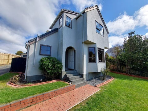 17 Mallard Grove, Churton Park, Wellington