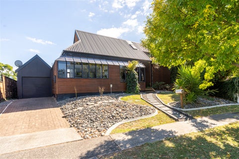 23 Woodland Drive, Flagstaff, Hamilton