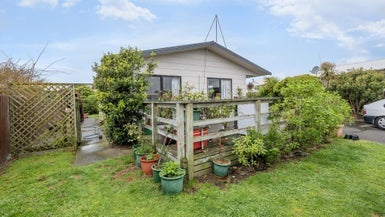9 Simcox Street, Otaki Beach, Otaki