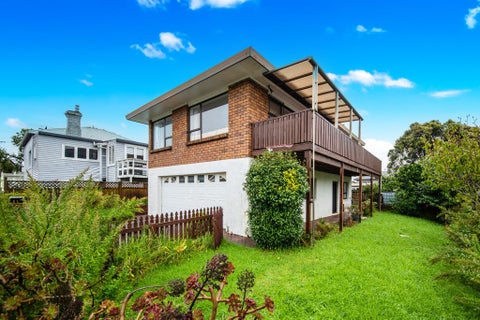 15A Dornwell Road, Mount Roskill, Auckland