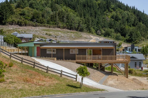 2 Bell Bird Rise, Picton