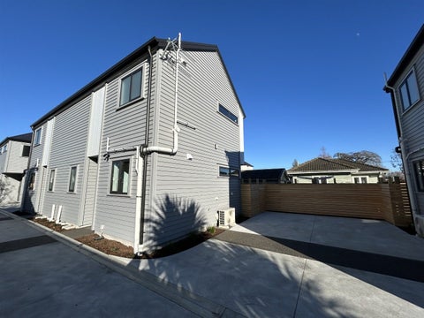 2 Avon Place, Richmond
