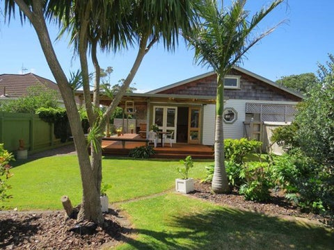 15 Omata Road, Westown, New Plymouth