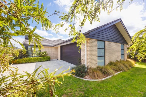 6 Monaco Grove, Fitzherbert, Palmerston North