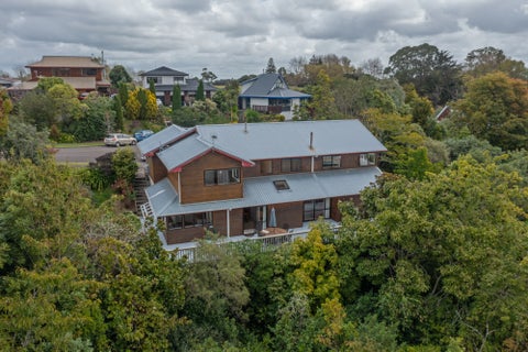 32 Springdale Grove, Fitzherbert, Palmerston North