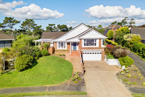 18 Sylvania Crescent, Lynfield, Auckland