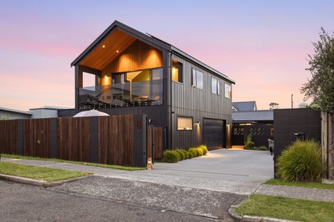 8 Motiti Road, Papamoa Beach, Papamoa