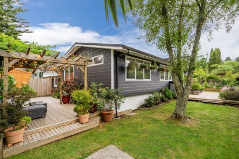 1/38 Sandiacre Way, Browns Bay, Auckland