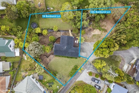19A SUNBURST LANE, Torbay, Auckland