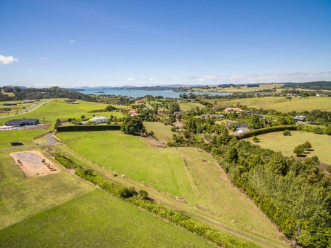 4 Cleo Jane Memorial Drive, Kerikeri
