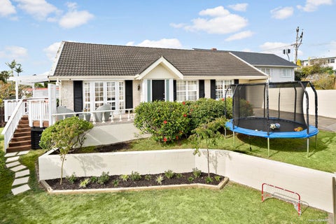 2/1 Benders Avenue, Hillcrest, Auckland
