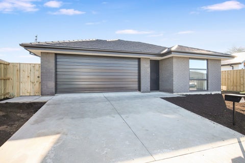 49 Mehrtens Crescent, Woodend, Woodend