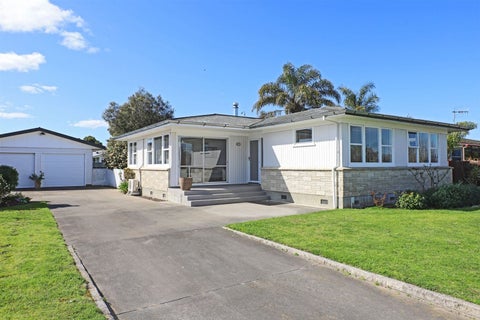 180 Portsmouth Road, Flaxmere, Hastings