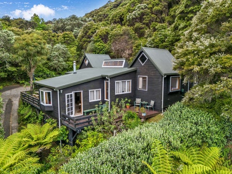 5B Pohutukawa Grove, Whitianga