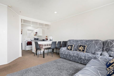 2/12 Omana Road, Papatoetoe, Auckland
