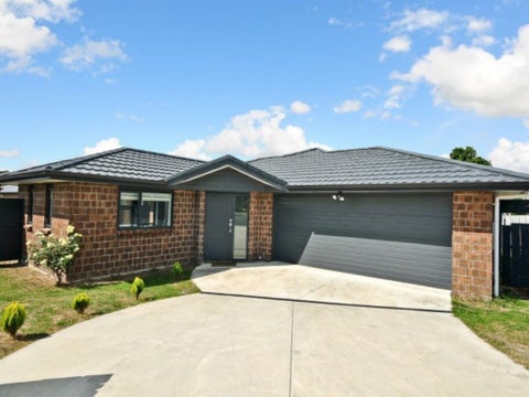 24 Landmark Court, Huntington, Hamilton