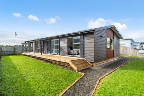 1B Community Green, Featherston, Featherston