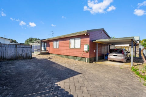2/43 McLeod Road, Henderson, Auckland