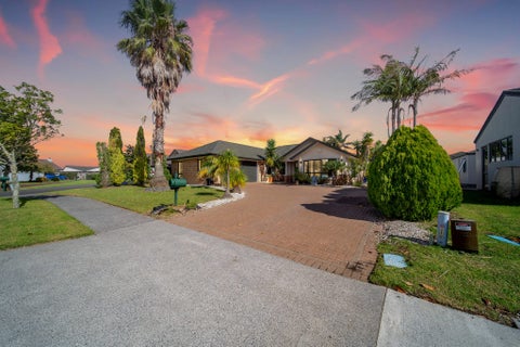 11 Crannich Place, Wattle Downs, Auckland