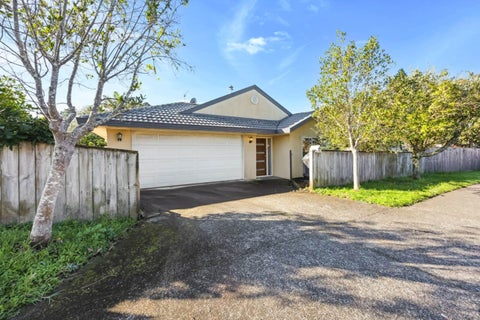 19 Zefiro Drive, Massey, Auckland