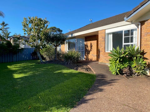 2/8 Isherwood Place, Saint Johns, Auckland
