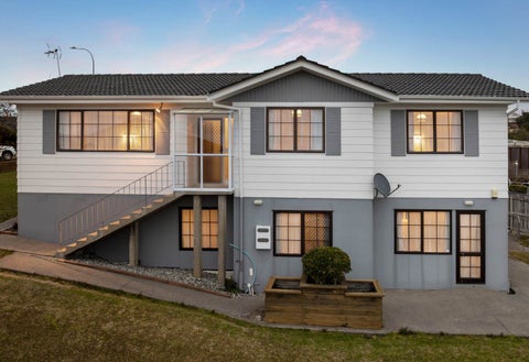 19 Ballymore Drive, Pinehill, Auckland