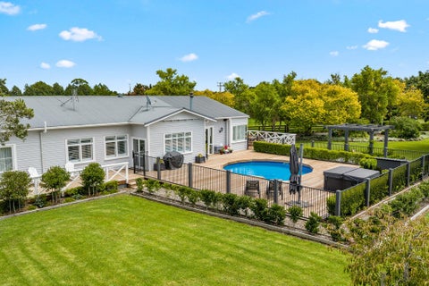 27 Whatapaka Road, Karaka, Papakura