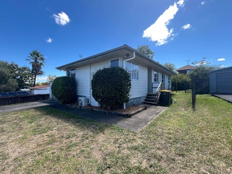 77 Lewisham Street, Highland Park, Auckland