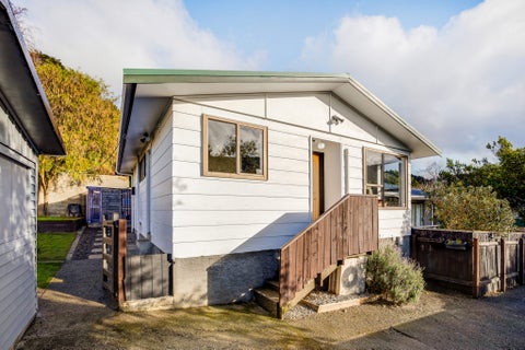 9B Crystal Grove, Birchville, Upper Hutt