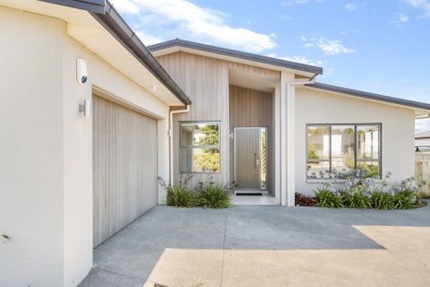 10 Mahutonga Avenue, Beachlands, Auckland