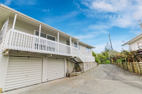 111 Holborn Drive, Stokes Valley, Lower Hutt