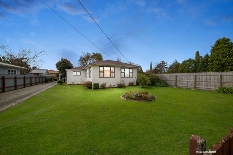 30 Brooklyn Road, Carterton